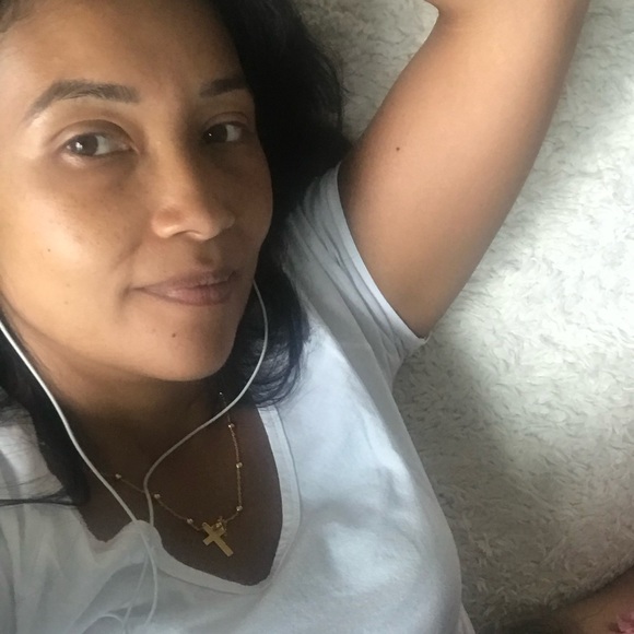 Meet your Posher, Mariana - Picture 1 of 1